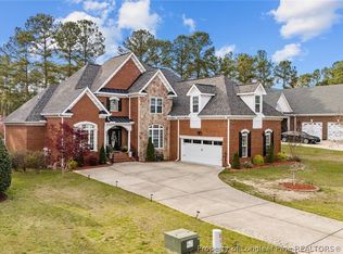 271 Falling Water Rd, Spring Lake, NC 28390