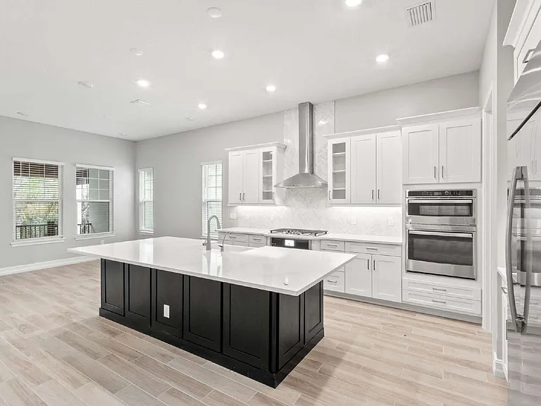 1011 Seagrape Dr — Photo 6