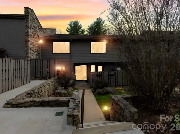 515 Crowfields Ln, Asheville, NC 28803