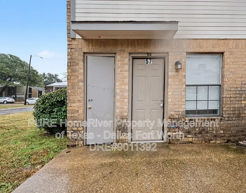 2 bed, 2.0 bath, 1021 sqft, $1,095 — Photo 3