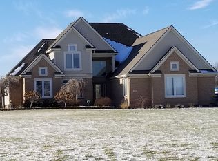 7210 Miller Ln, Grand Blanc, MI 48439