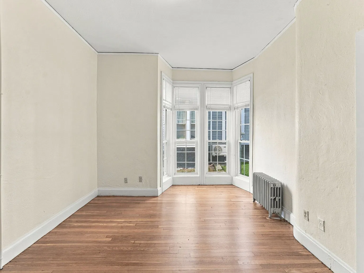 Studio, $1,850 — Photo 2