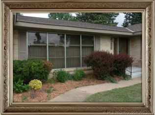 2500 SE Hill Dr, Bartlesville, OK 74006