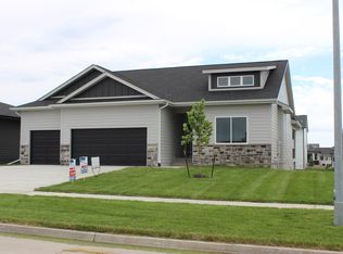 4651 180th St, Urbandale, IA 50323