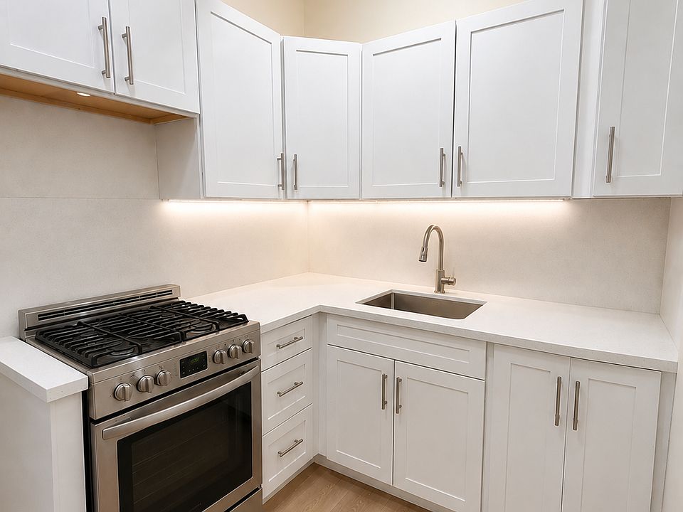 1st image of 15A Jason St