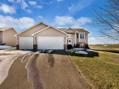 1237 Southridge Ct, Belle Plaine, MN, 56011