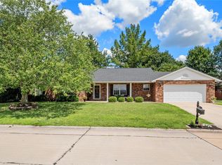 307 Summers Trce, Belleville, IL 62220