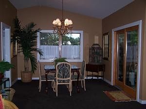 4th image of 16 Fairway Dr