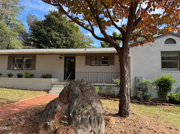 316 Hillsboro St, Pittsboro, NC 27312