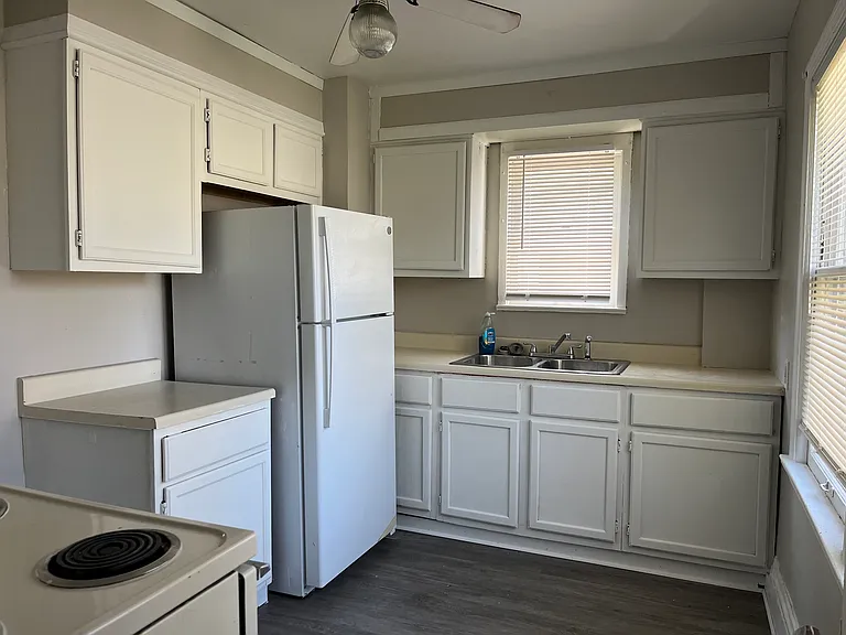 783 Leonard St — Photo 12