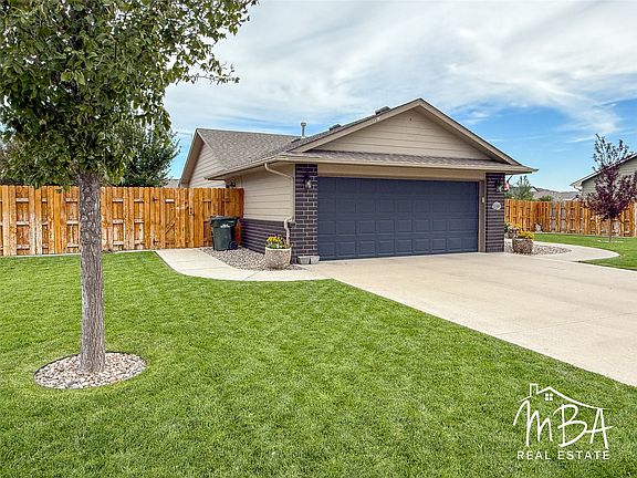 3rd image of 2340 Idlewild Way