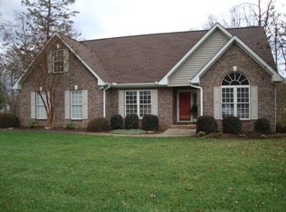 490 Chippendale Ln, Boiling Springs, SC 29316