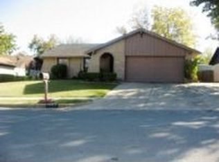 1302 Natches Dr, Arlington, TX 76014