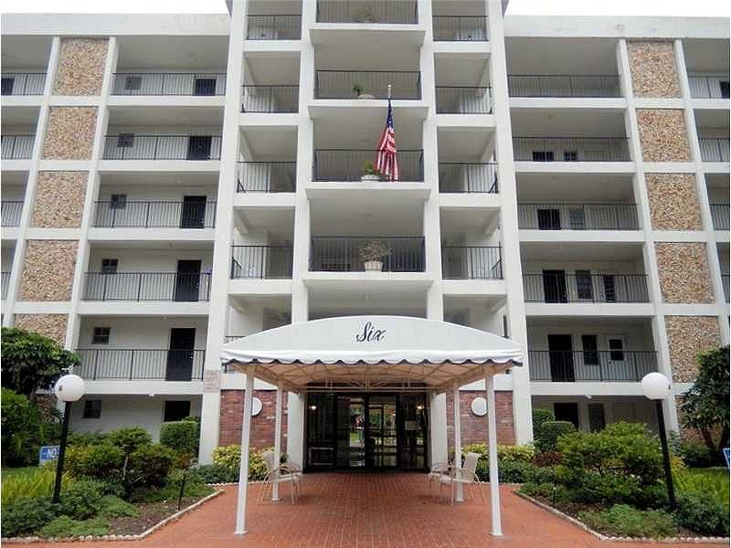 1st image of 2751 N Palm Aire Dr APT 606