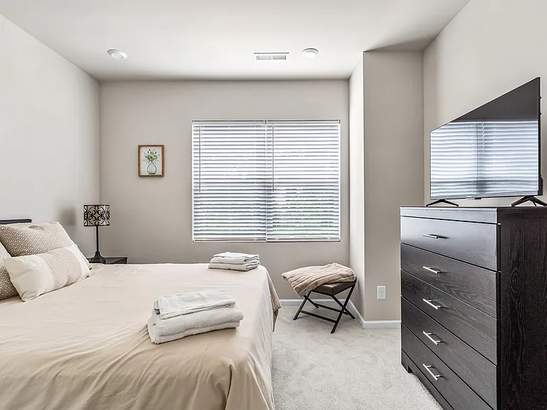 3026 Hutton Gardens Ln — Photo 24