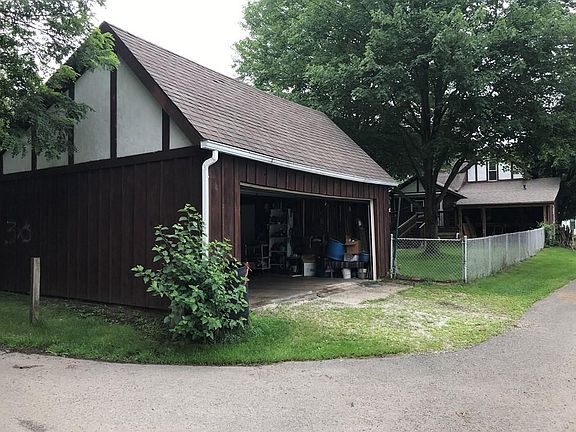 4th image of 126 W Blanche St