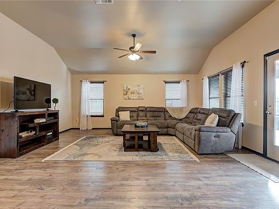 5th image of 1228 SW 158th St