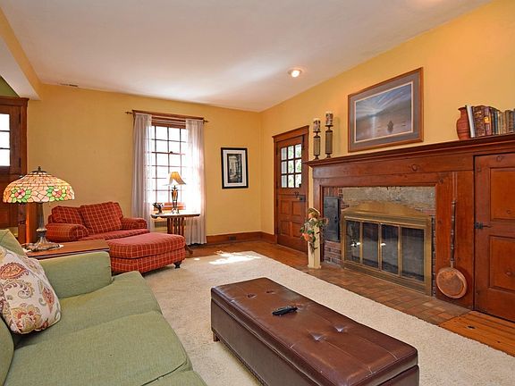 4th image of 5620 Wynnburne Ave