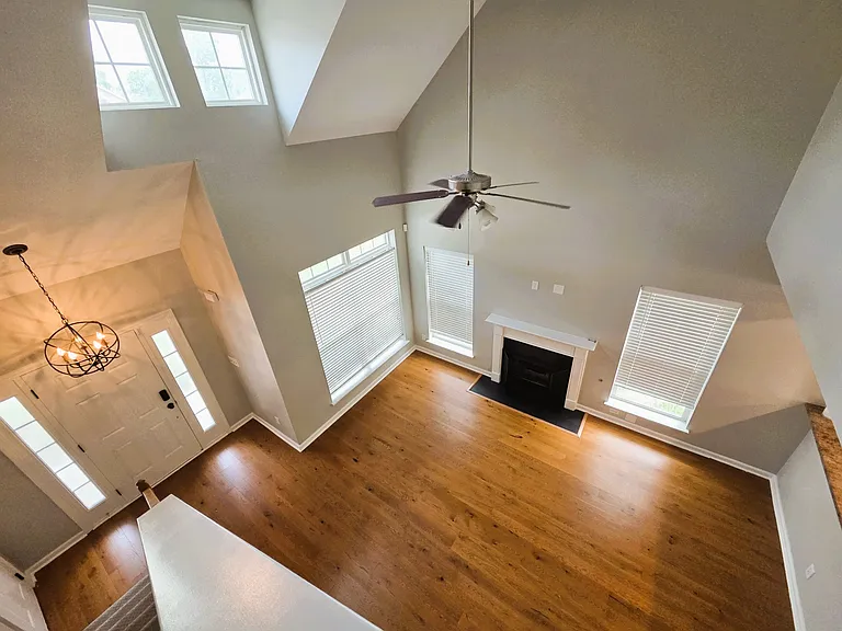 4213 Longfellow Dr — Photo 5