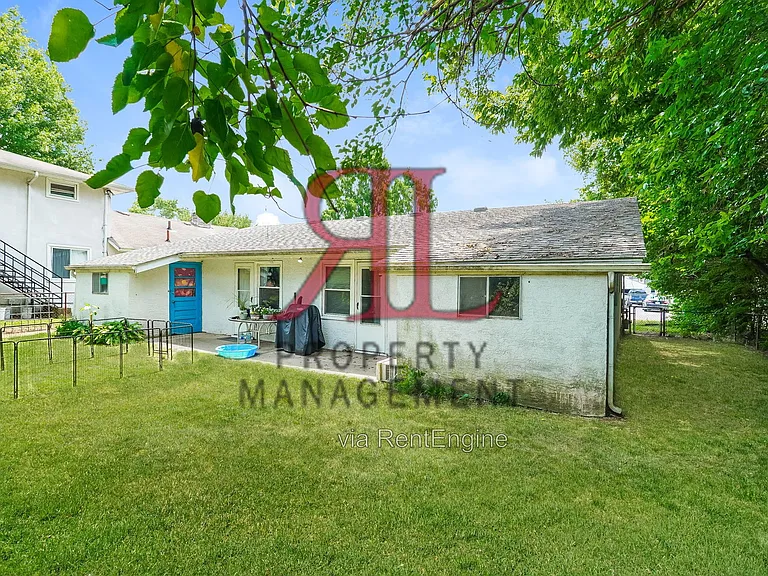 1662 Hillcrest Ave — Photo 15