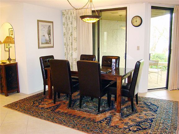 4th image of 2342/2344 Boxwood Ln #2342/4