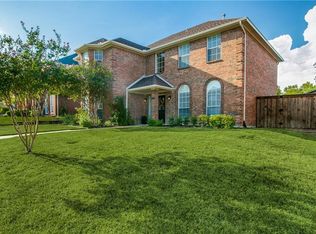 2113 Stonegate Dr, Carrollton, TX 75010