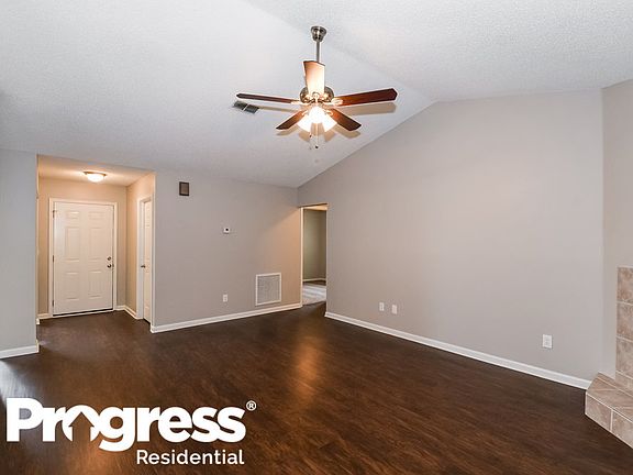 4th image of 471 Charles Pinckney St