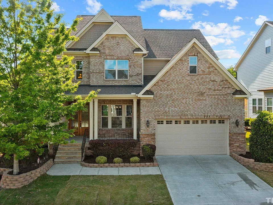 1352 Magnolia Bend Loop