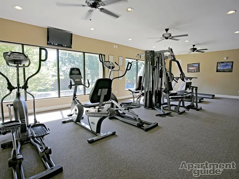 114 Menlo Dr — Photo 15
