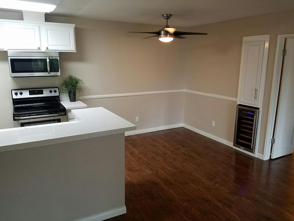 Open-Concept Bar and Kitchen with Wine Cooler!