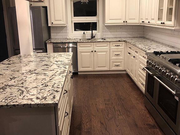 4th image of 9227 Lake Riley Blvd