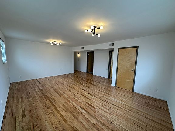 5th image of 153 E 12th Ave APT 3