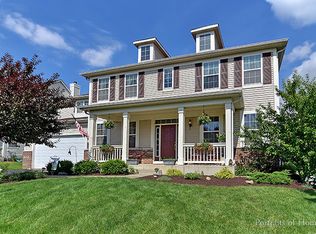 218 Loradale Rd, Oswego, IL 60543