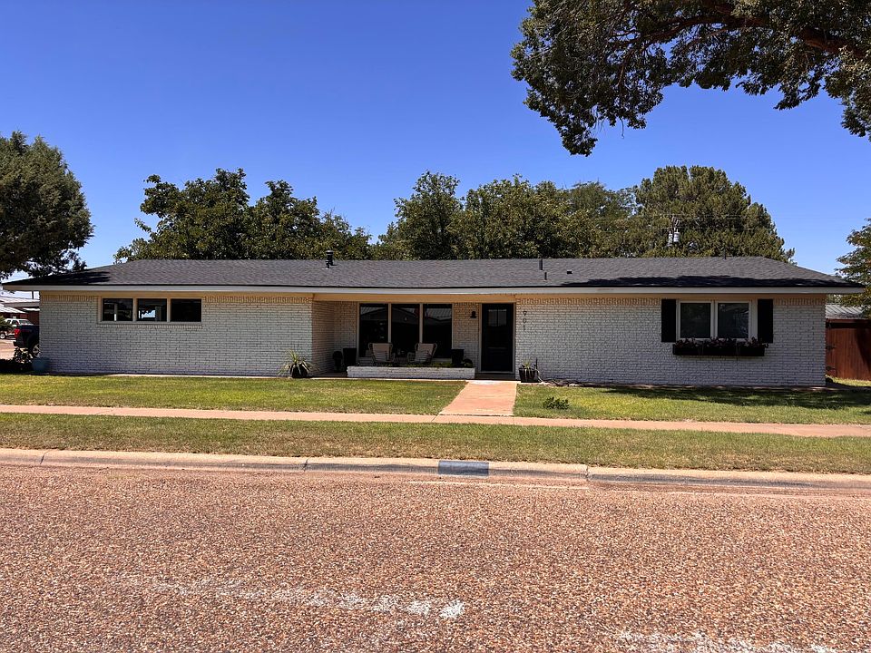 2nd image of 901 2nd St