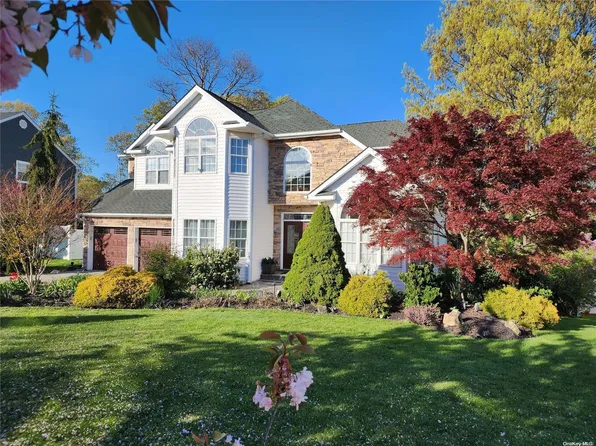 (undisclosed Address), Nesconset, NY 11767