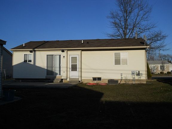 3rd image of 25561 Lehner Ct