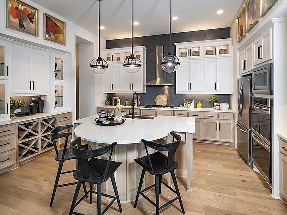 4th image of 1816 Friendship Ln