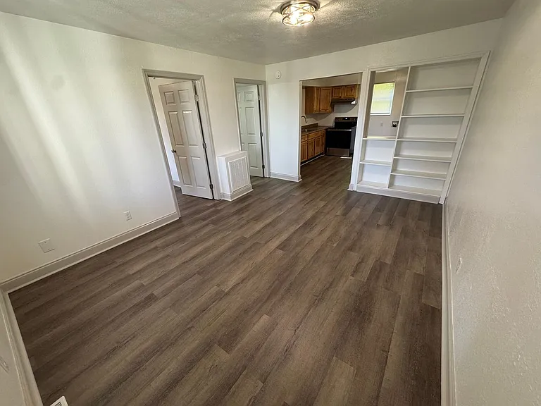 1155 McFarland St — Photo 3