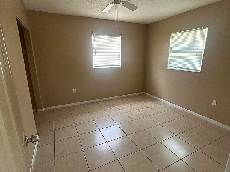 8657 64th Ct — Photo 6