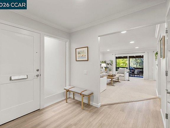4th image of 2601 Pine Knoll Dr Unit 3