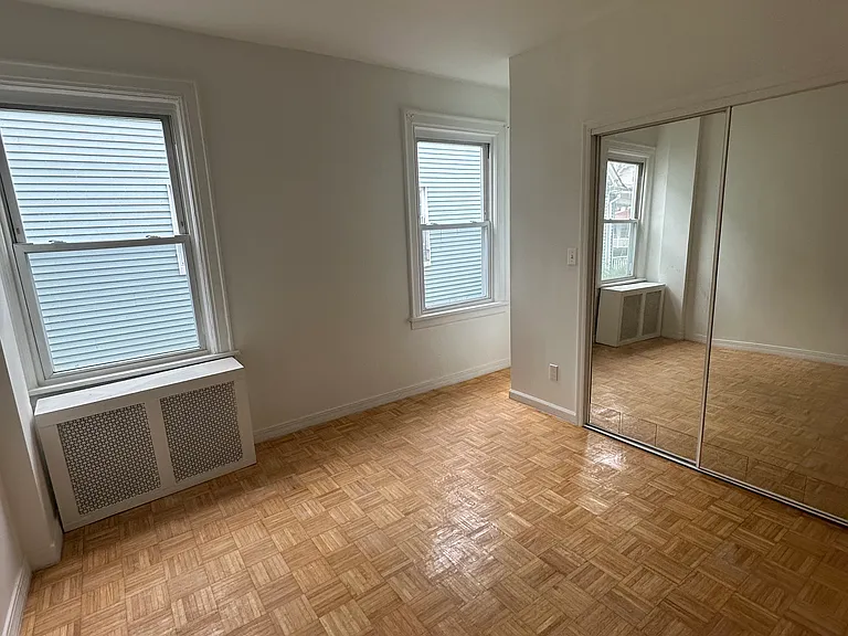 325 Hawthorne Ave #1 — Photo 10