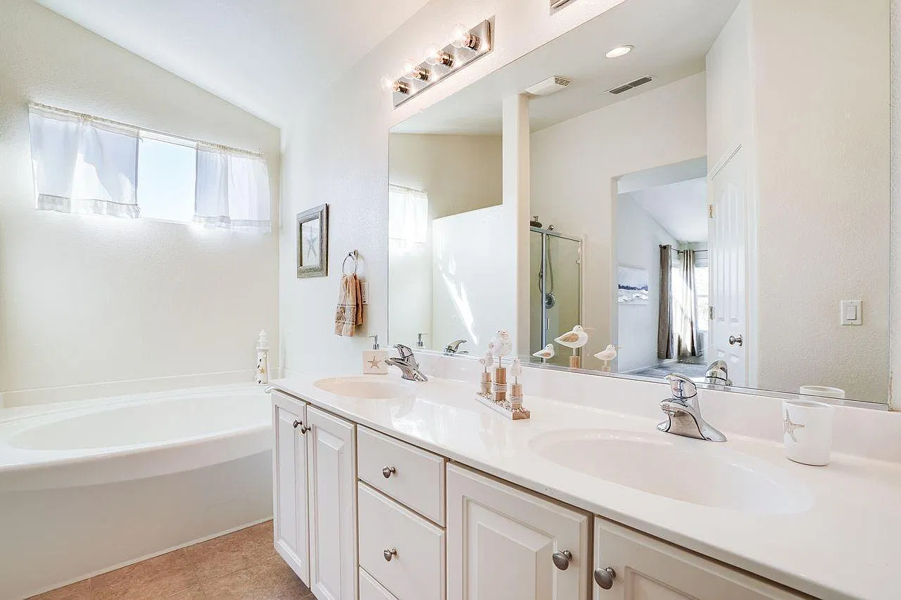 1 bed, 2548 sqft, $1,275 — Photo 4