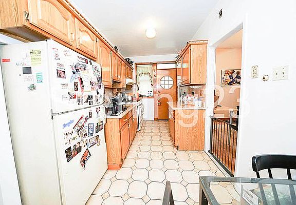 3rd image of 23-39 26th St #1F