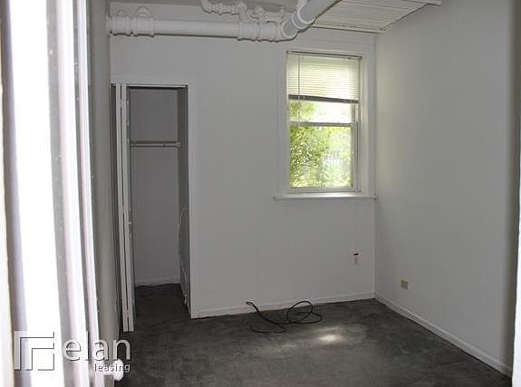 4th image of 2837 W Cullom Ave #Gdn