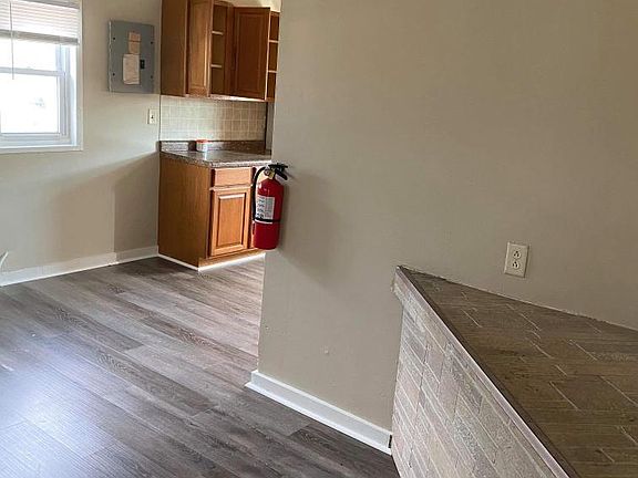 Living Room (look to Kitchen)