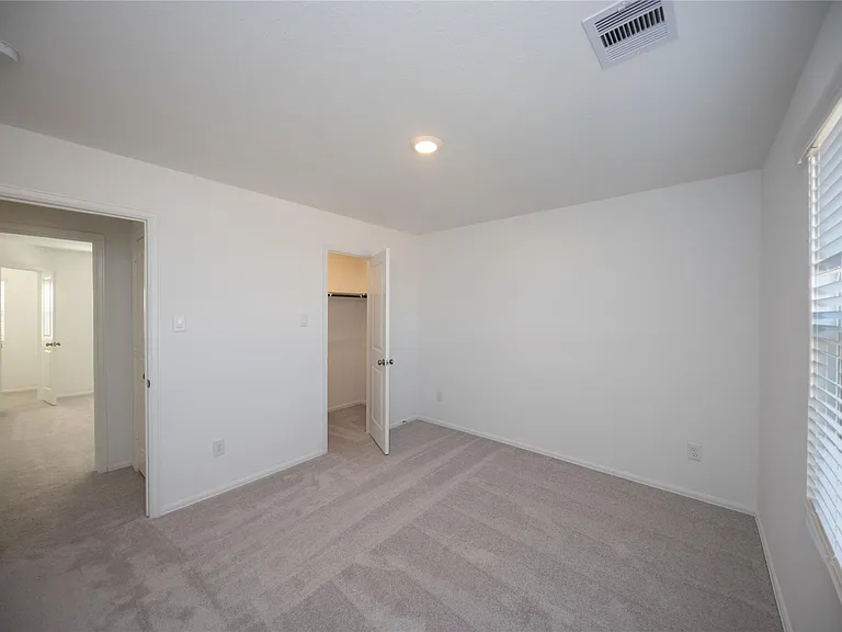 7235 Gorrian — Photo 27