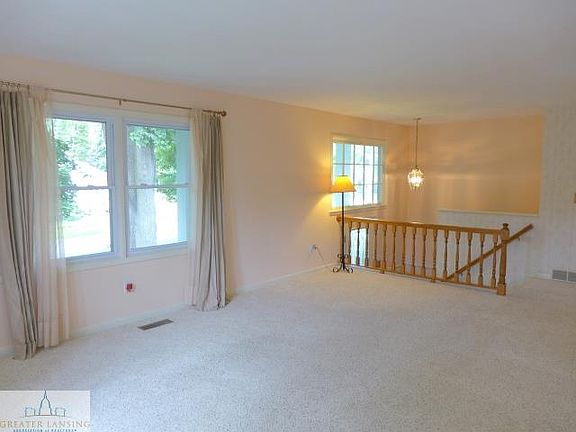 3rd image of 231 Loree Dr