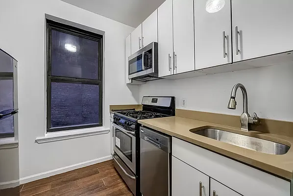 Rented by REAL New York | media 6