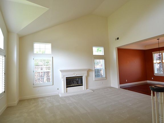3rd image of 80 Tuscany Way