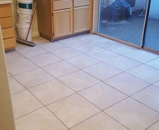 3rd image of 903 Whispering Grove Ave